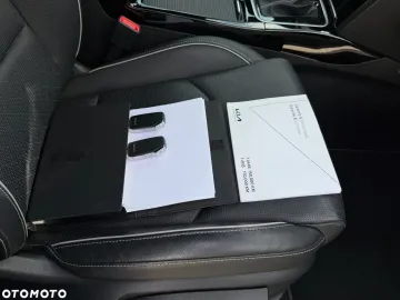 Car image 40