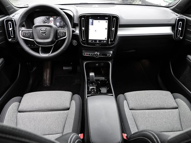 Volvo XC40 T5 Plus 192 kW image number 3