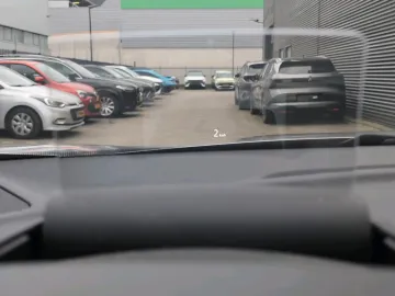 Car image 33