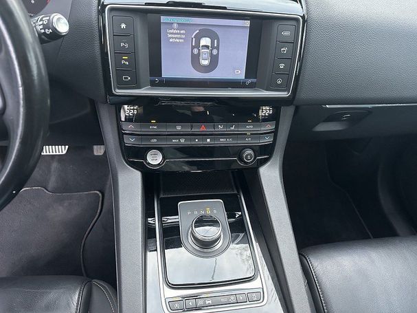 Jaguar F-Pace 20d AWD Prestige 132 kW image number 10