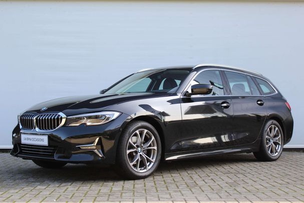 BMW 320i Touring Luxury Line 135 kW image number 30