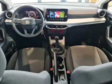 Car image 26