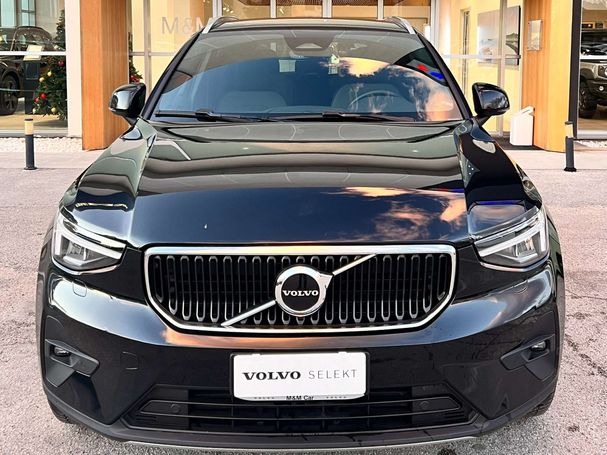 Volvo XC40 B3 Core 120 kW image number 4