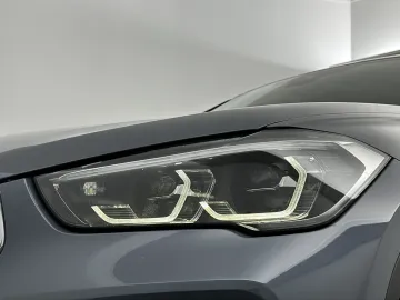 Car image 35