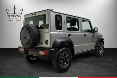 Car image 4