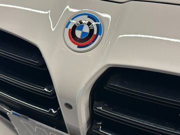 Car image 35