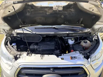 Car image 33