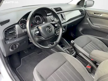 Car image 5