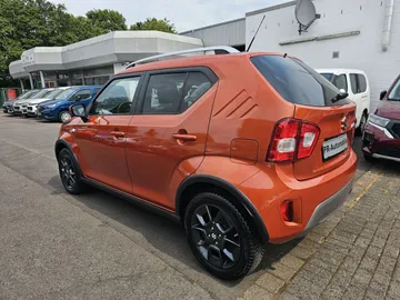 Car image 5