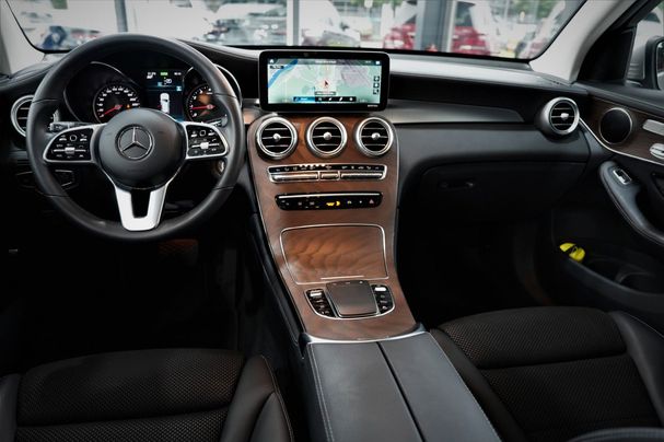 Mercedes-Benz GLC 300 190 kW image number 29