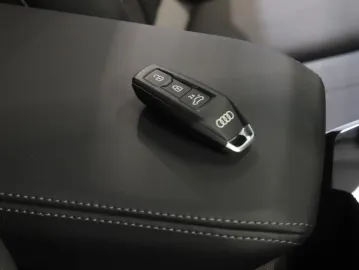 Car image 46