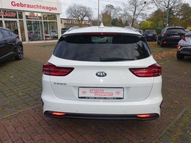 Kia Ceed SW Platinum Edition 103 kW image number 3