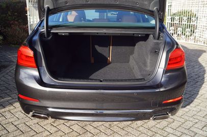 Car image 37