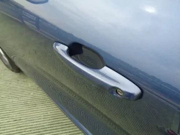 Car image 27
