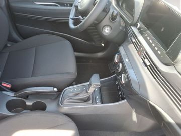 Car image 11