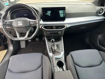 Car image 24