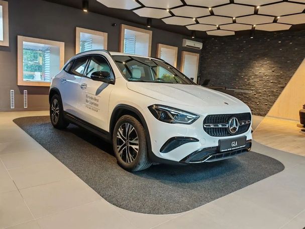 Mercedes-Benz GLA 200 d 110 kW image number 13