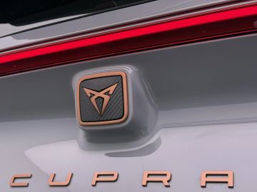 Car image 40