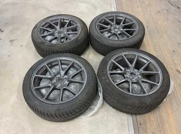 Car image 13