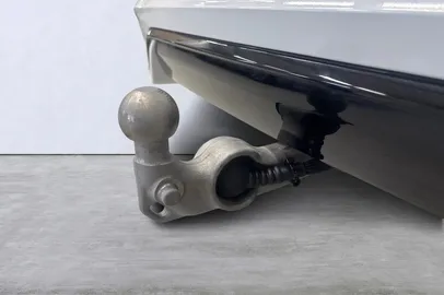 Car image 38
