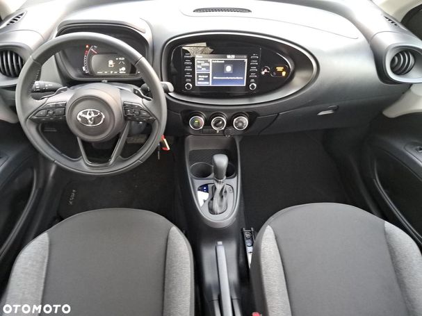 Toyota Aygo X 53 kW image number 8