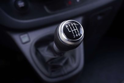 Car image 36