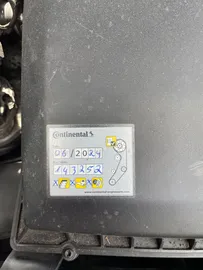 Car image 21
