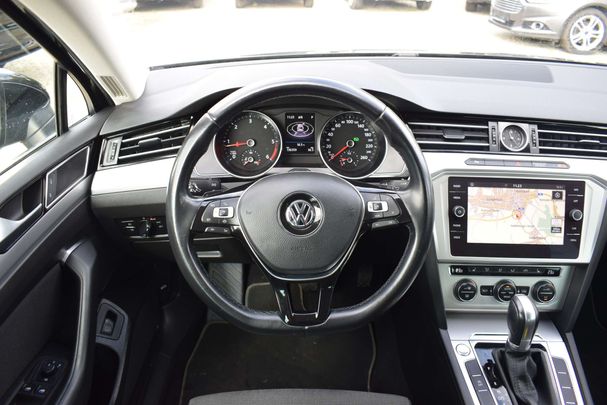 Volkswagen Passat Variant 2.0 TDI SCR DSG Comfortline 110 kW image number 16