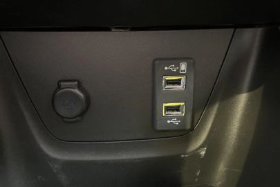 Car image 34