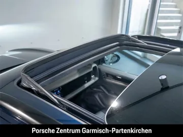 Car image 32