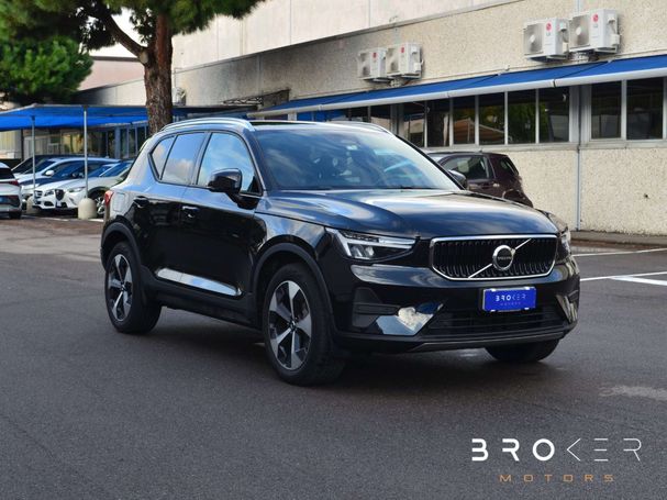 Volvo XC40 B3 120 kW image number 2