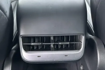 Car image 36