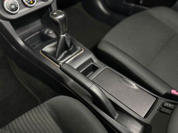 Car image 26