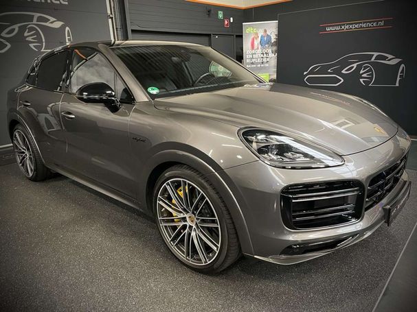 Porsche Cayenne Turbo S E-Hybrid 505 kW image number 2