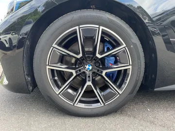 Car image 39