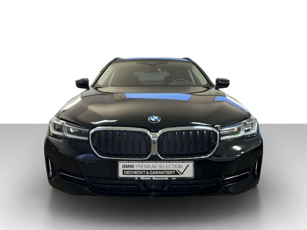 BMW 530i Touring xDrive 185 kW image number 2