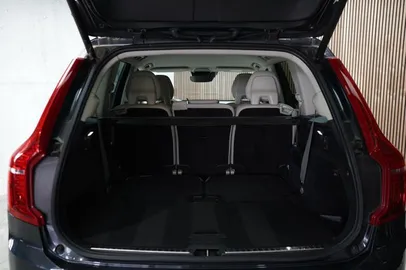 Car image 30