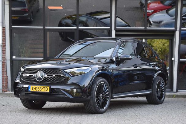 Mercedes-Benz GLC 300 e AMG Line 4Matic 230 kW image number 1