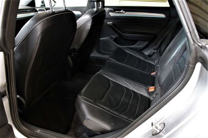 Car image 31