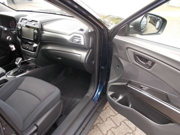 Car image 30