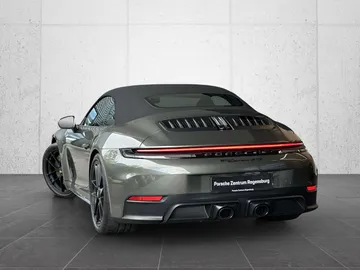 Car image 27