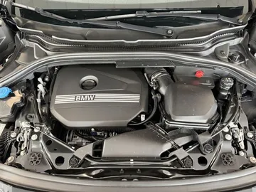 Car image 33