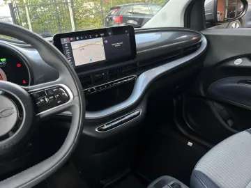 Car image 36