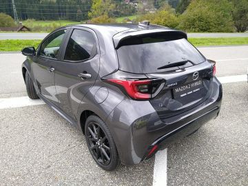 Car image 4