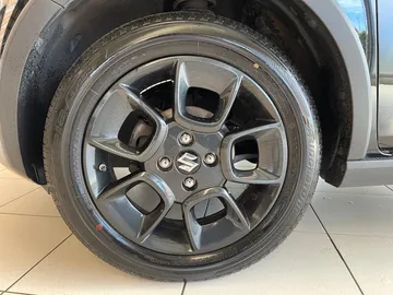 Car image 24