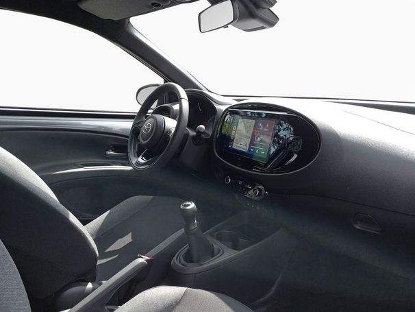 Toyota Aygo X 53 kW image number 10