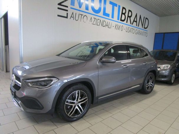 Mercedes-Benz GLA 180 100 kW image number 1