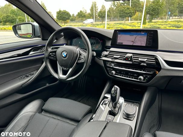 BMW 520d xDrive Sport Line 140 kW image number 35