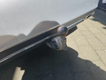 Car image 33