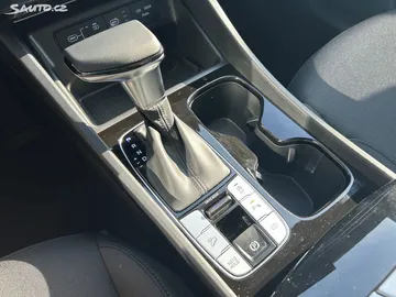 Car image 31